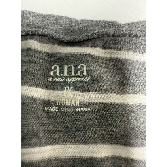 a.n.a. Women's V Neck Short Sleeve T Shirt Gray White Stripe Size 1X Cotton - Picture 7 of 12